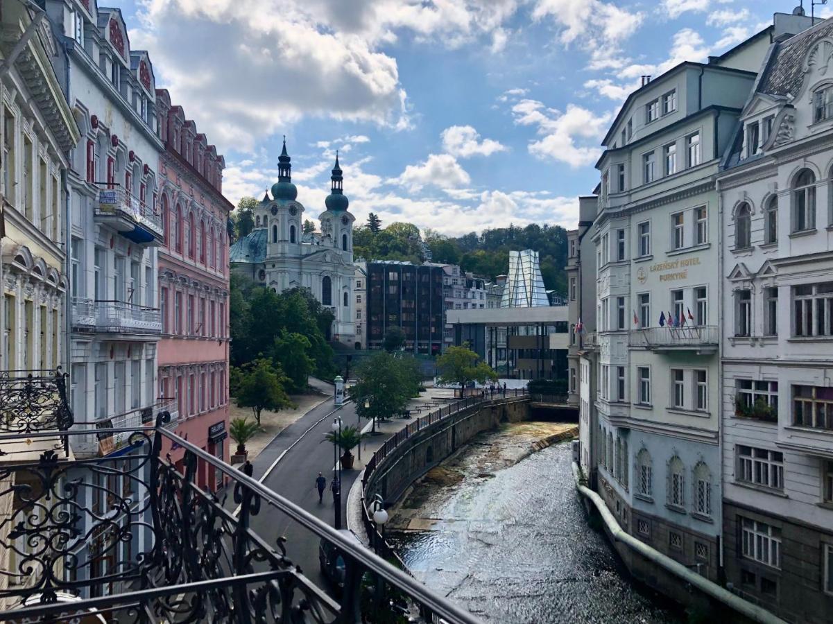 Pension Drei Rosen Karlsbad Eksteriør billede